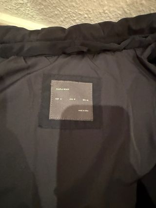 Cazadora acolchada azul marino