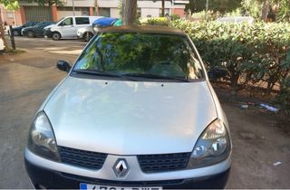 Renault Clio 2002 URGE