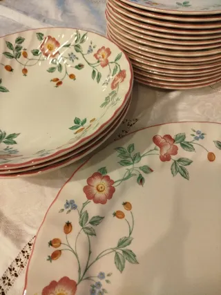 Vajilla Churchill Porcelana Flores Rosas parte 2