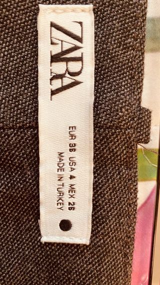 Pantalones Zara gris marengo.