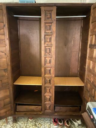 Armadi in legno massello castigliano