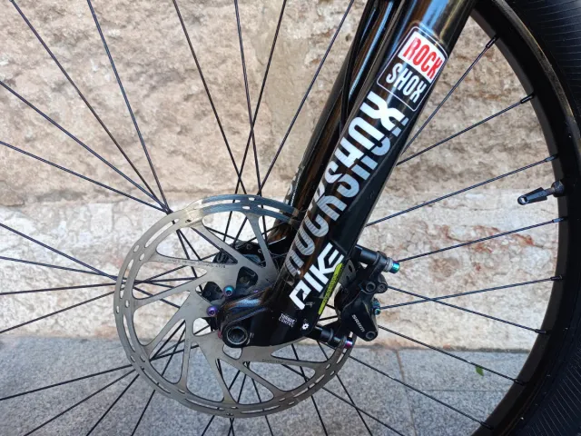 GT Sensor Carbon Pro Talla M 29"  OCASION!