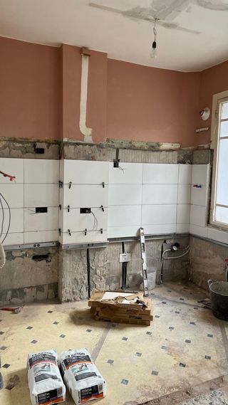 REFORMAMOS TU HOGAR CON LA MEJOR CALIDAD