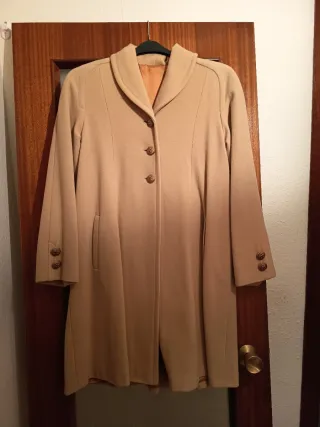 Abrigo de lana beige