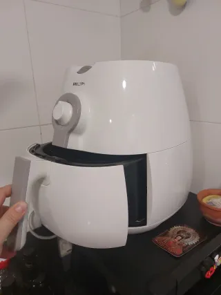 Freidora de aire Philips blanca