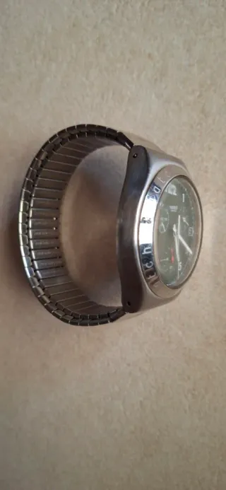 Reloj Swatch Cronógrafo Verde y Plateado