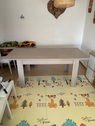 Mesa comedor ampliable + 4 sillas