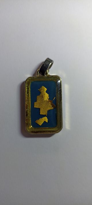 Pendente con foglia d'oro