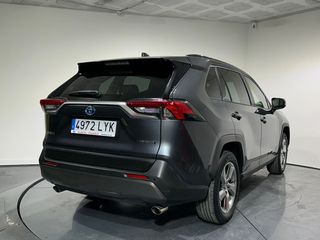 Toyota RAV4 220H Advance