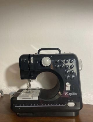 Máquina de coser Birgitta Standard
