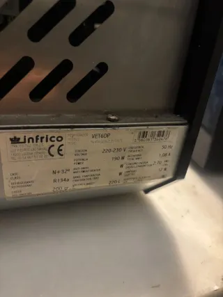 Vitrina expositora refrigerada