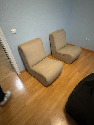 Sillones individuales beige tela