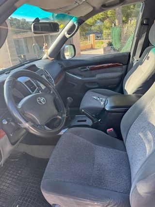 Toyota Land Cruiser 2004