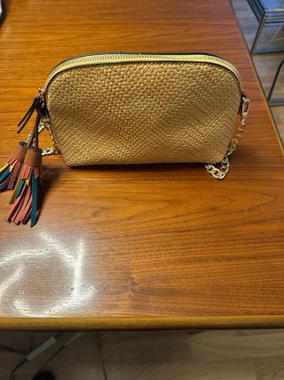Bolso de rafia Parfois con flecos