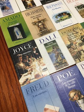 Lote 25 libros bolsillo colección Alianza Cien