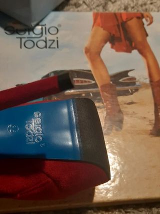 Botas de Salto Alto Vermelhas Novas