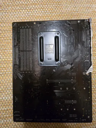 Placa-mãe Gigabyte B450 Aorus Elite V2