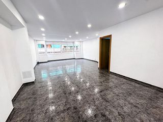 Local comercial en venta en La Salut - Lloreda en Badalona