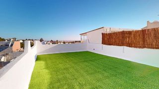 Casa pareada en venta en Campos de Golf - Villa Martin - Los Dolses en Orihuela