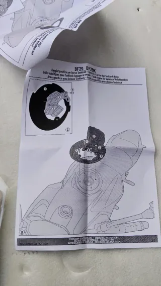 Flangia borsa Kawasaki GIVI Tank Lock BF29