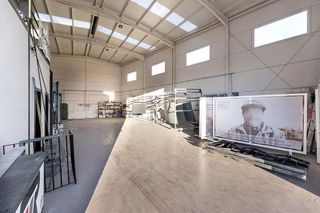 Nave industrial en venta en Las Flores - Huerta en Gabias (Las)