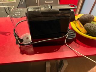 Cafetera Nespresso Negra