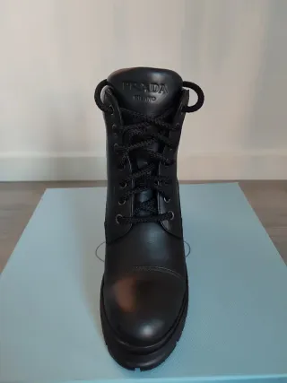 Stivali Prada Neri in Pelle