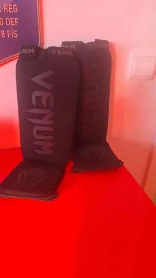 Espinilleras Venum Tela Muay Thai Kick Boxing