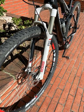 Bicicleta Cube AMS Carbono MTB 29