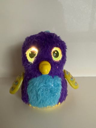 Hatchimal Morado y Azul