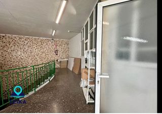 Local comercial en venta en Singuerlín - Can Franquesa - Les Oliveres en Santa Coloma de Gramanet