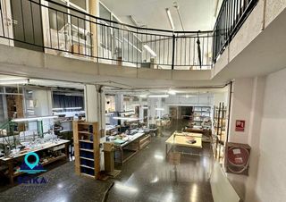 Local comercial en venta en Singuerlín - Can Franquesa - Les Oliveres en Santa Coloma de Gramanet