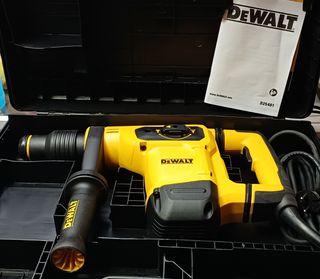 Martillo demoledor Dewalt D25481K con maletín