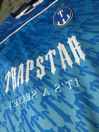 Camiseta Trapstar Azul y Blanca