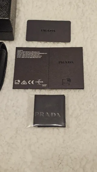 Occhiali da sole Prada neri