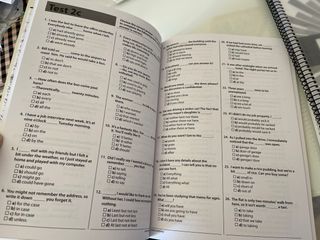 Graded multiple-choice English Tests B2