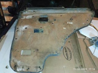 Paneles puertas Nissan Terrano 1