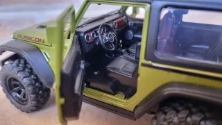 Jeep Wrangler Rubicon a escala