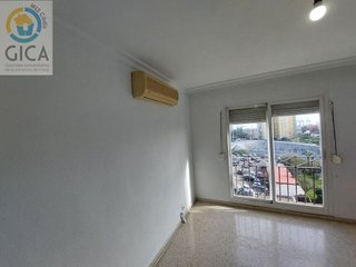 Piso en venta en La Granja-La Colina-Los Pastores en Algeciras