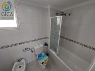 Piso en venta en La Granja-La Colina-Los Pastores en Algeciras
