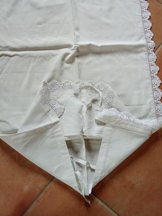 Federa bianca con bordo in pizzo