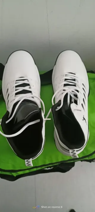 Scarpe sportive Jordan uomo bianche e nere