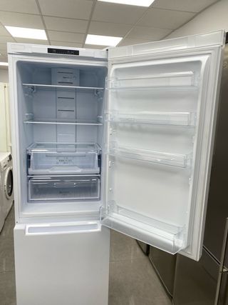 Frigorífico Indesit combi A++ 189x60  no frost