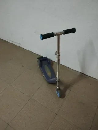 Patinete infantil azul