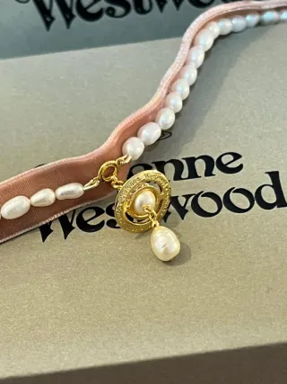 Collar Vivienne Westwood perlas y oro