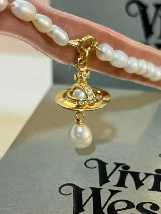 Collar Vivienne Westwood perlas y oro