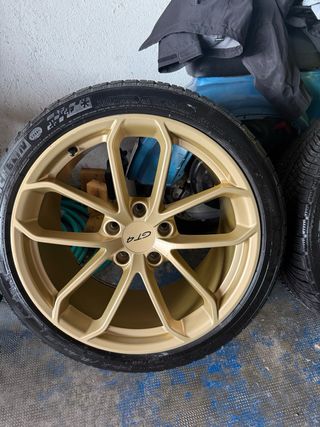 Llantas Porsche Cayman 718 GT4 Originales Doradas
