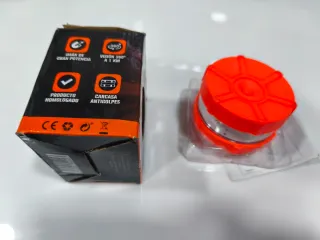 Luz de emergencia homologada. NO es V16 Geoloc.