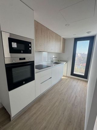 Piso en alquiler en Paus - Poligono San Blas en Alicante