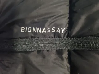 Abrigo plumas hombre ,Quechua 700 cuins.Bionnassay